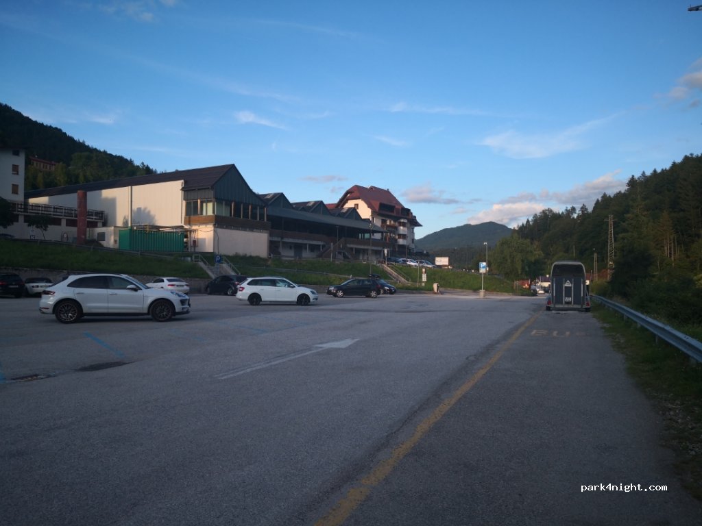 (33018) Tarvisio - 19 Piazza Mercato — foto 3