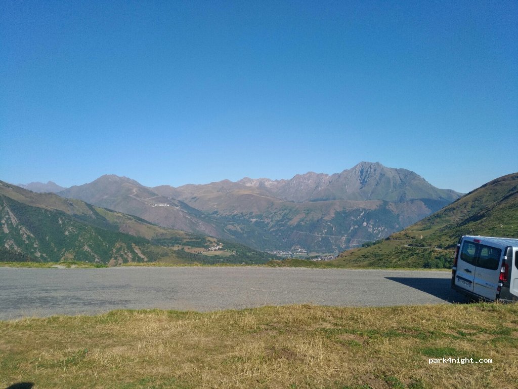 (65240) Génos - Unnamed Road — foto