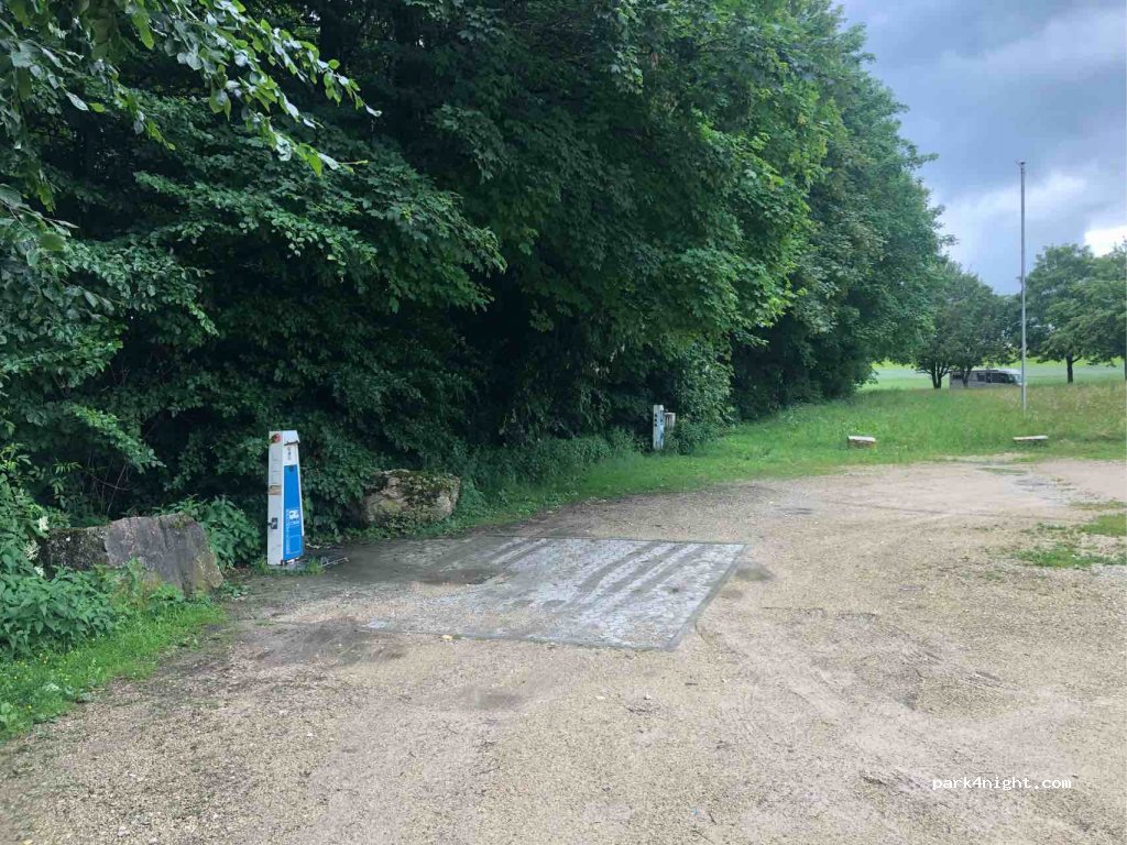 Wohnmobilstellplatz in Hülben — foto