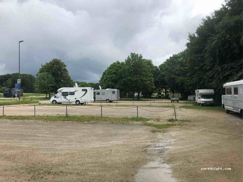 Wohnmobilstellplatz in Hülben — foto 2