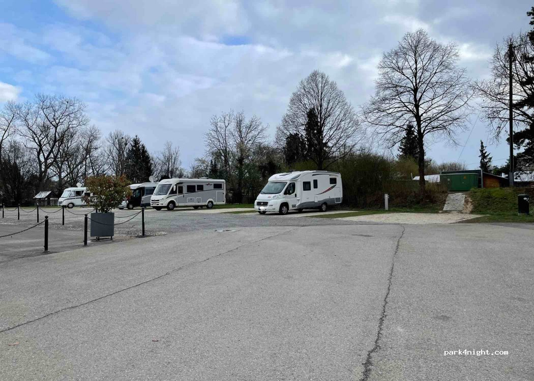 (72622) Nürtingen - 4 Plätschwiesen — foto 2