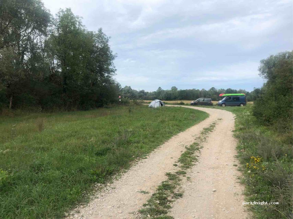 (39380) Belmont - Unnamed Road — foto
