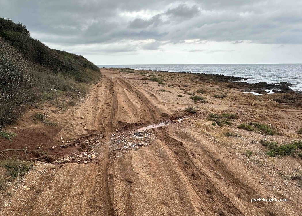 (245 00) Kiparissia - Unnamed Road, Sani — foto 4