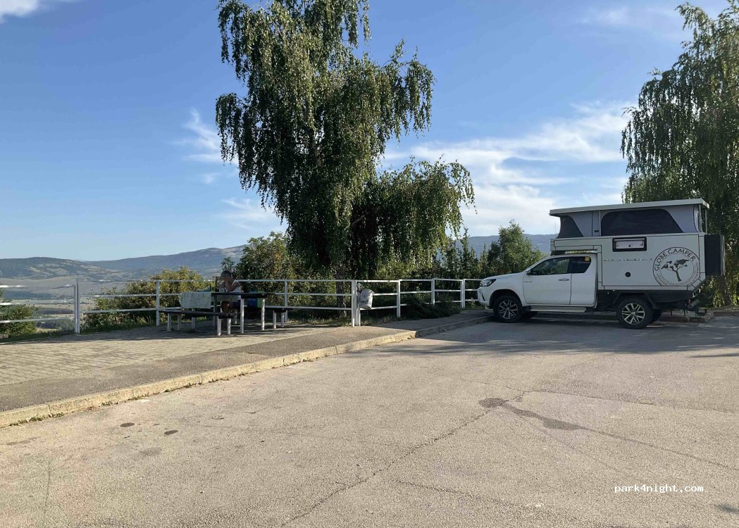 (53234) Udbina - Unnamed road — foto 5