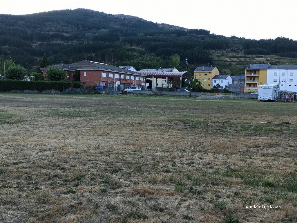 (24430) Vega de Espinareda - 8 Calle de la Conchera — foto 2