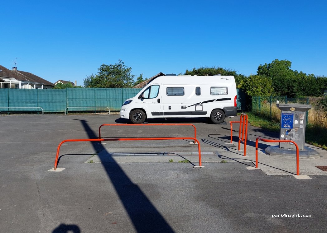 (08600) Givet - 12-14 Rue Berthelot — foto 2