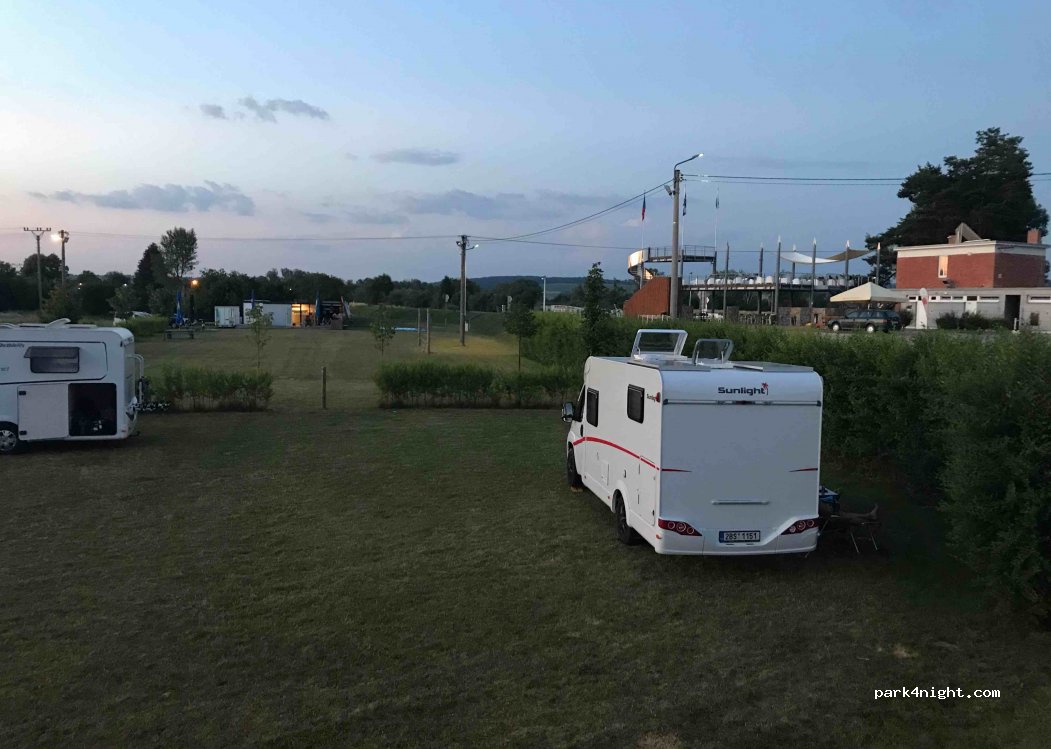 (763 64) Spytihněv - — foto 2
