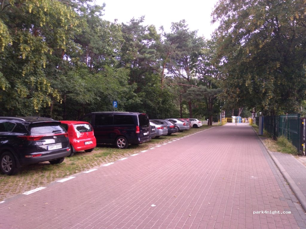 (84-140) Jastarnia - 14 Zdrojowa — foto