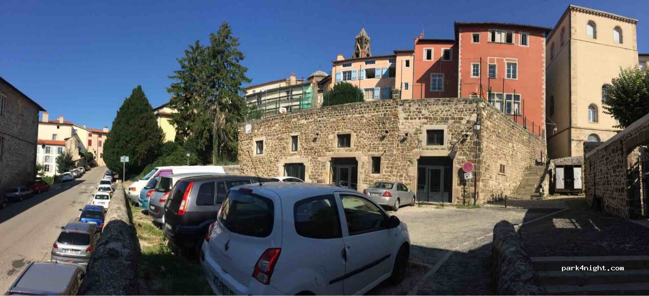 (43000) Le Puy-en-Velay - 2 Place Saint-Pierre Latour — foto