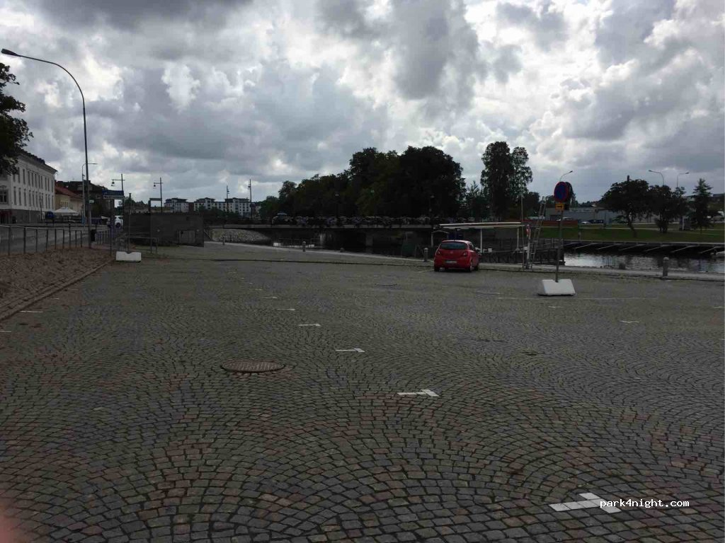 (462 30) Vänersborg - 19A Hamngatan — foto