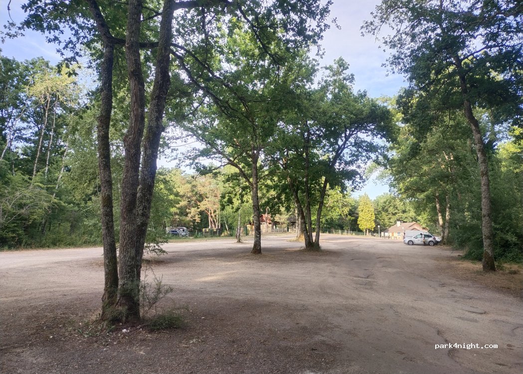 (89170) Saint-Fargeau - D485 — foto 4