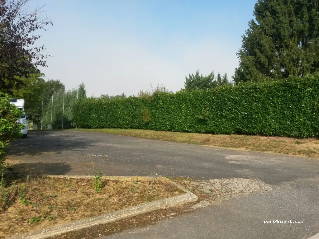 (77540) Lumigny-Nesles-Ormeaux - 28-30 Rue Ira et Edita Morris — foto