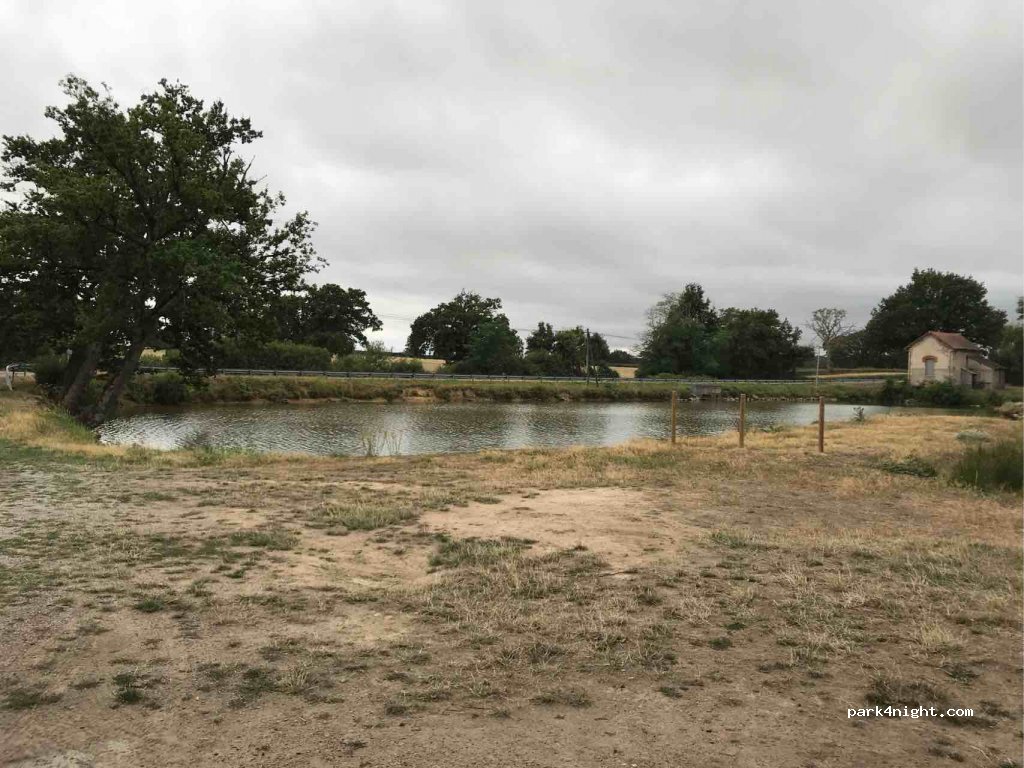 (03240) Tronget - Les Berauds Occidental — foto 2