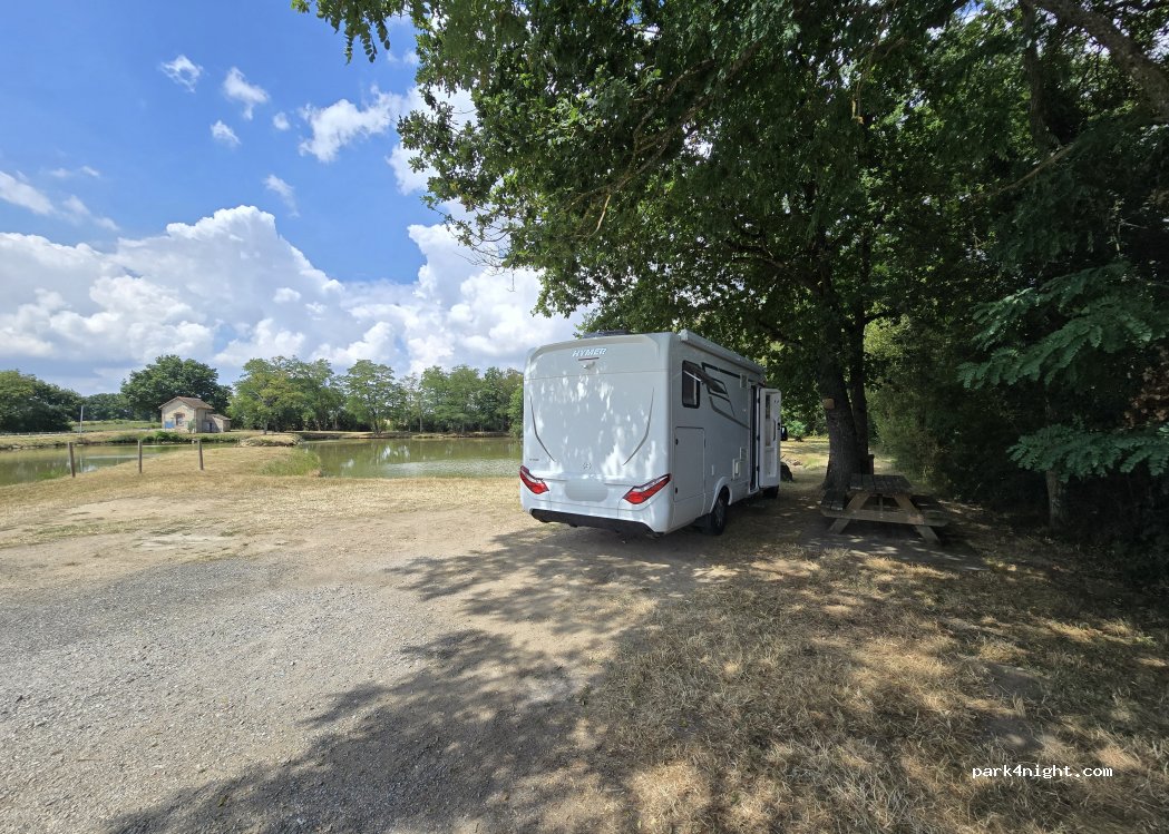 (03240) Tronget - Les Berauds Occidental — foto 4