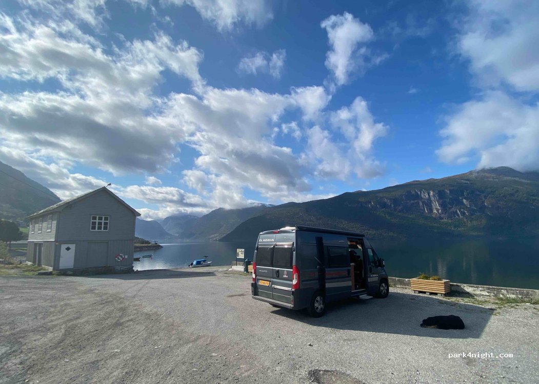 (6827) Breim - 73 Sekundær Fylkesveg 694 — foto 3