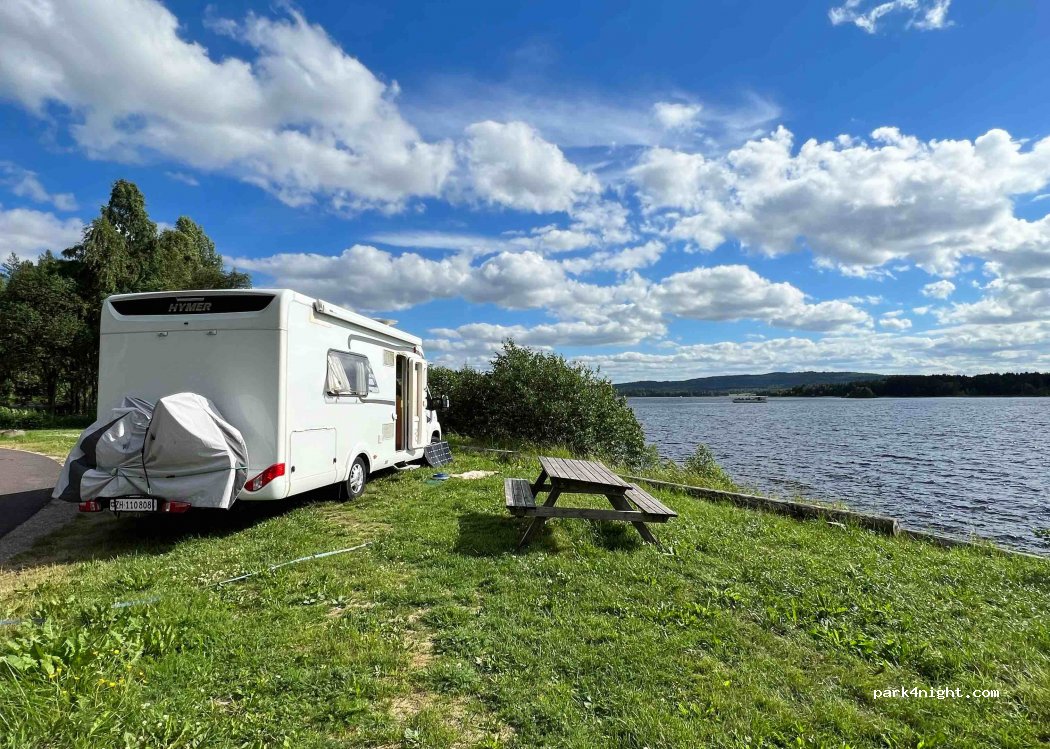 (793 91)  - 252 Östra Rönnäs Rönnäsvägen — foto