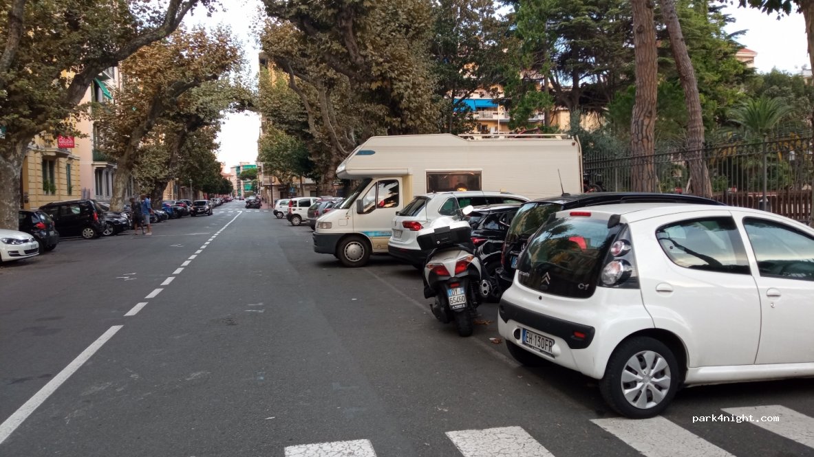 (18039) Ventimiglia - 7 Via Vittorio Veneto — foto