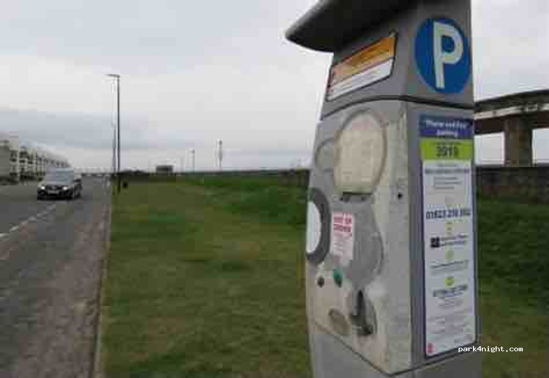 (TA8 1BX) Burnham-on-Sea - S Esplanade — foto