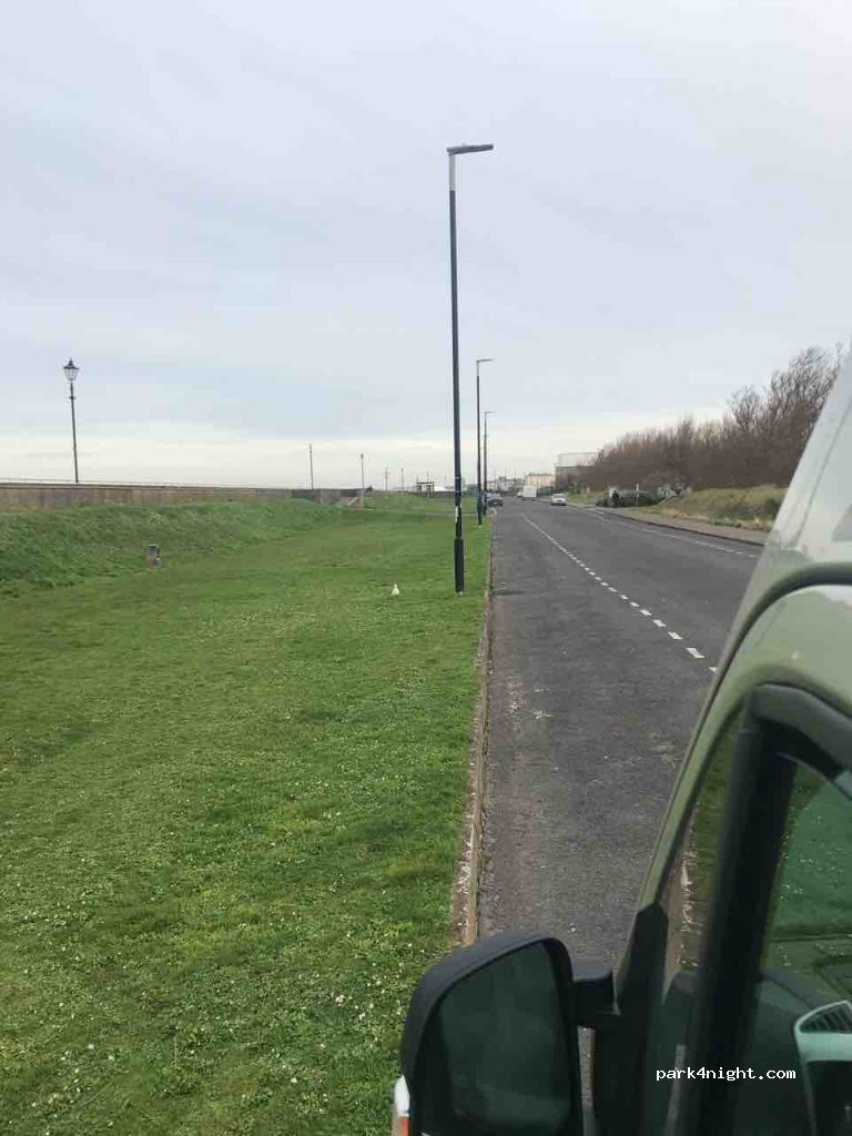 (TA8 1BX) Burnham-on-Sea - S Esplanade — foto 2