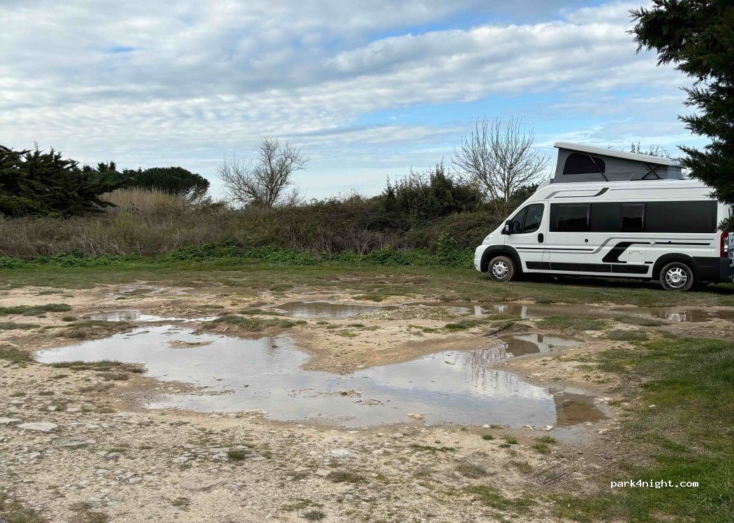(17410) Saint-Martin-de-Ré - Le Passage des Huîtres — foto 5