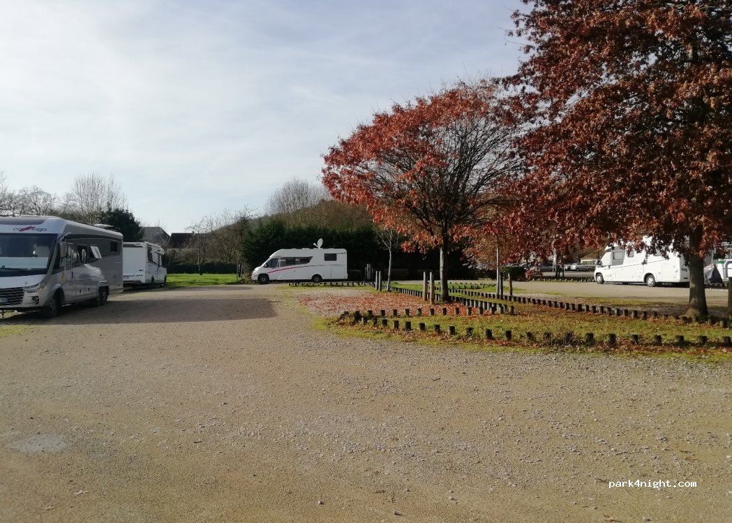 Aire de Camping Car Municipale Montignac — foto 2
