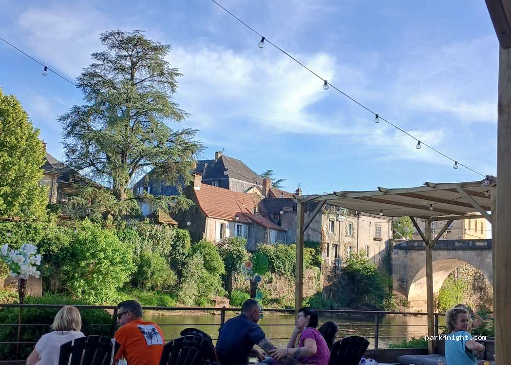 Aire de Camping Car Municipale Montignac — foto 5