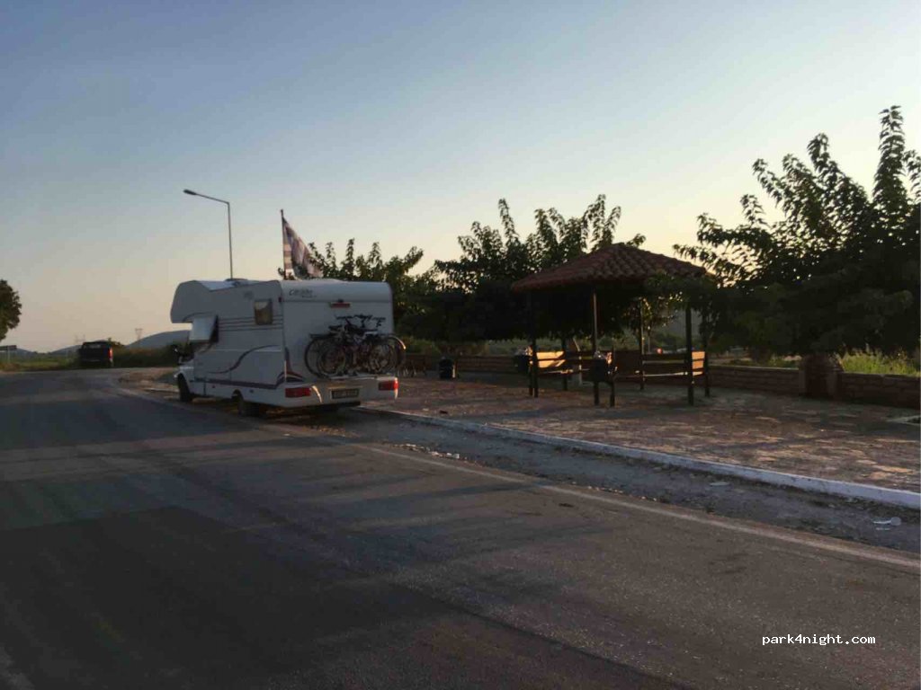 (463 00) Asprokklisi - Unnamed Road — foto 2