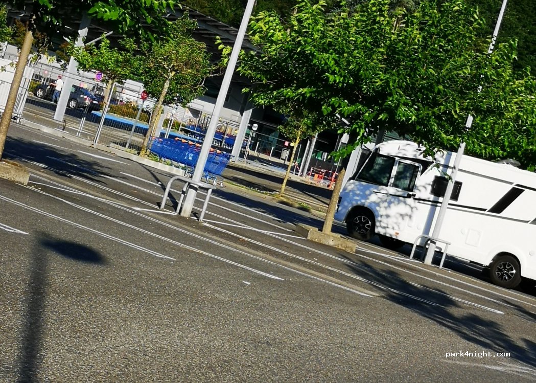 (65100) Lourdes - 5 Avenue François Abadie — foto 4