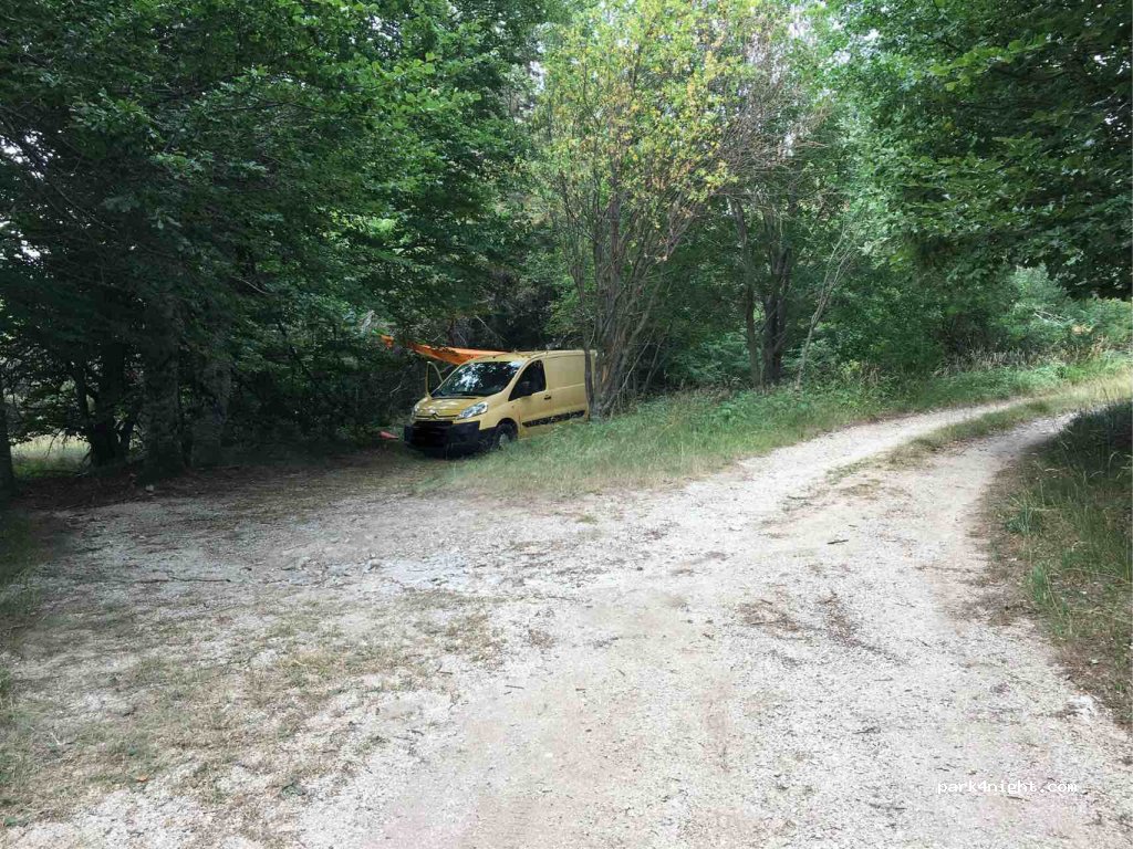 (04230) Saint-Étienne-les-Orgues - Mourteiron — foto
