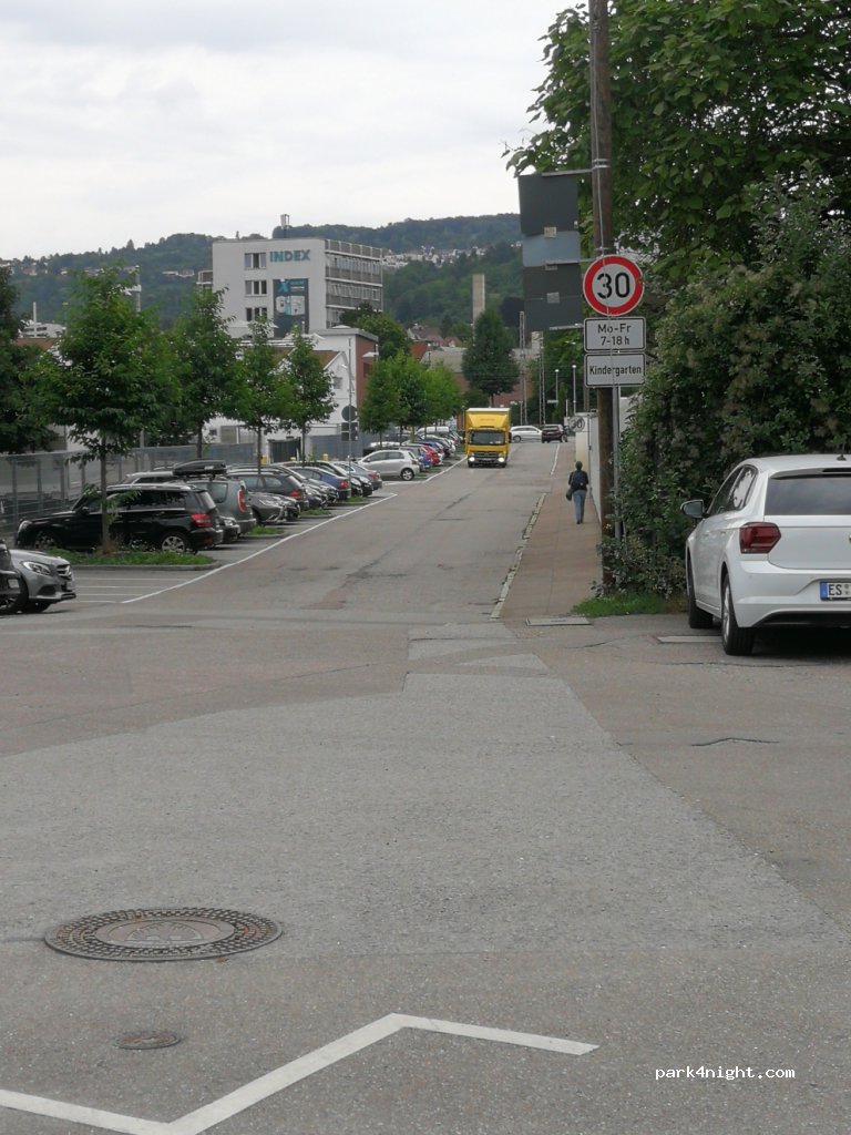 (73730) Esslingen am Neckar - 31 Eberspächerstraße — foto 2