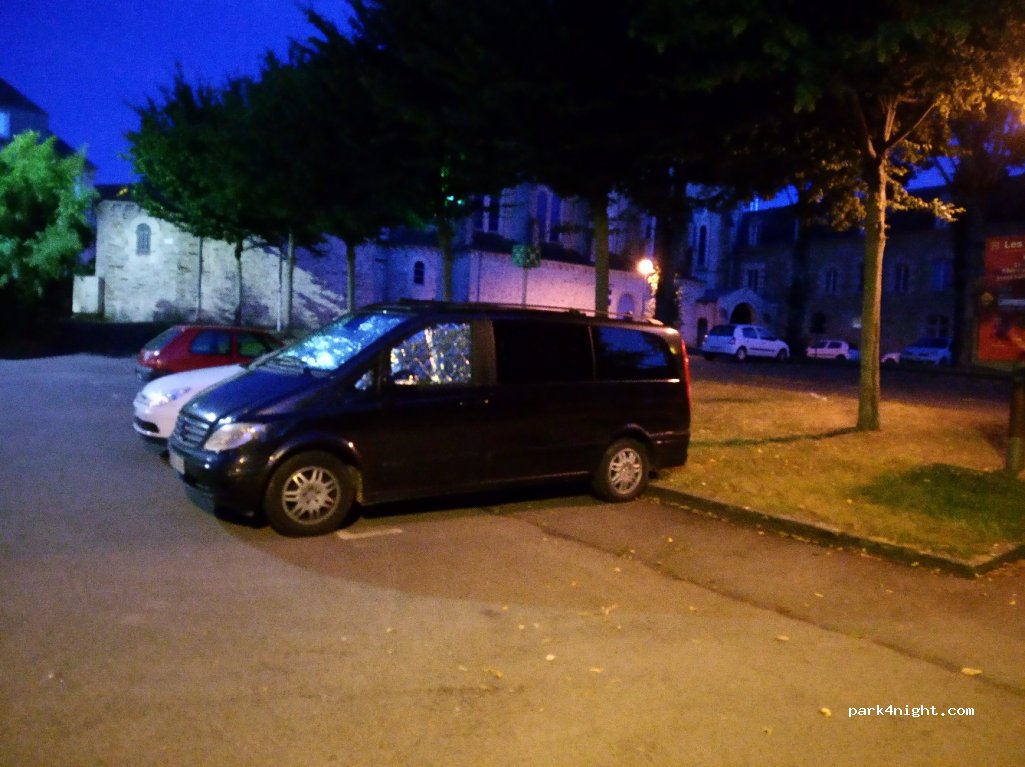 (56800) Ploërmel - 11 Rue du Val — foto 2