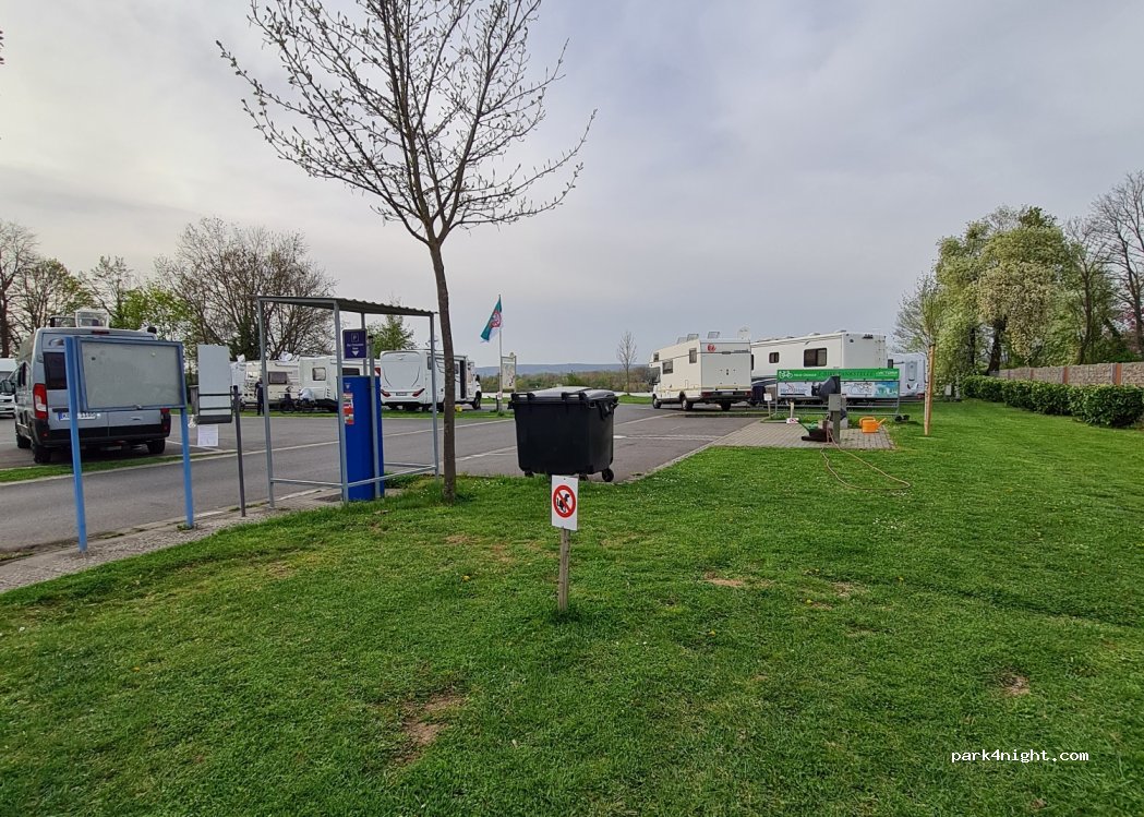 (56220) Urmitz - Kaltenengerser Straße — foto 2