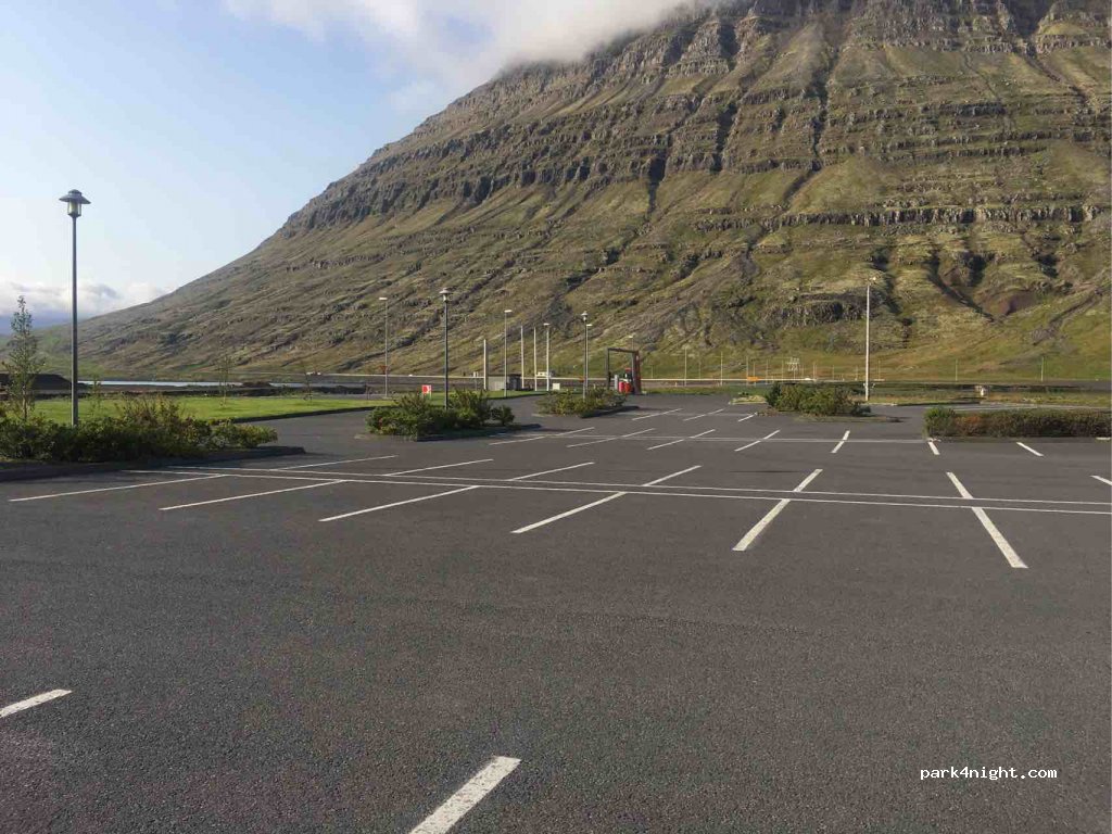 (735) Eskifjorður - 3a Dalbraut — foto