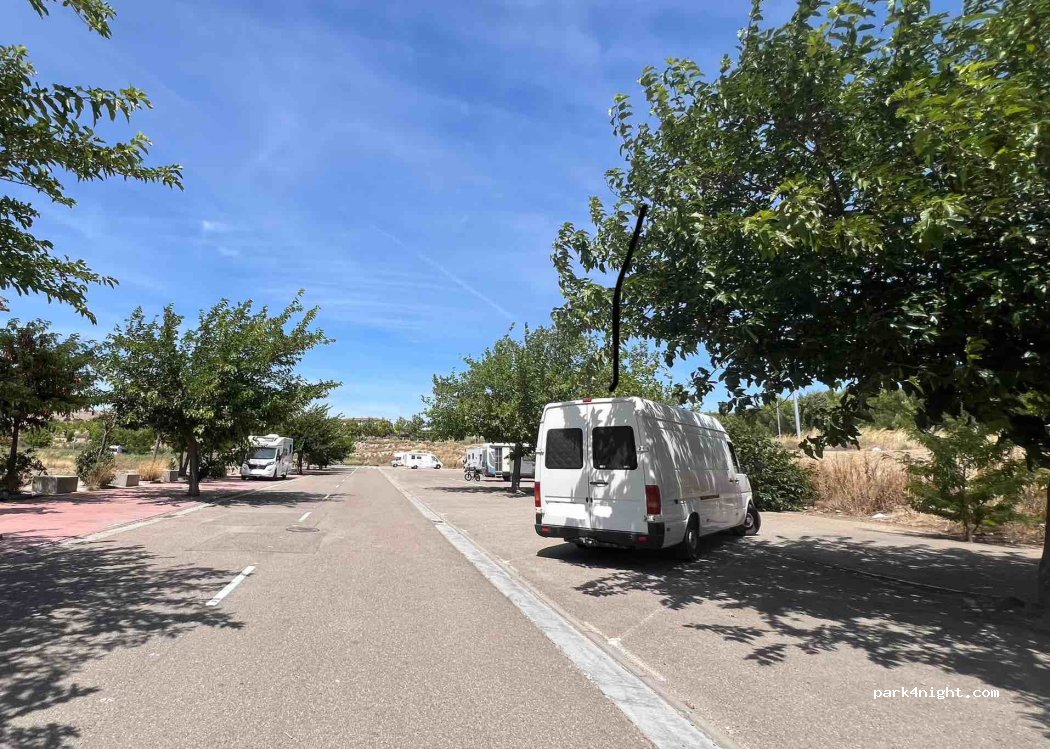 (50018) Zaragoza - Calle Poeta Luciano Gracia — foto