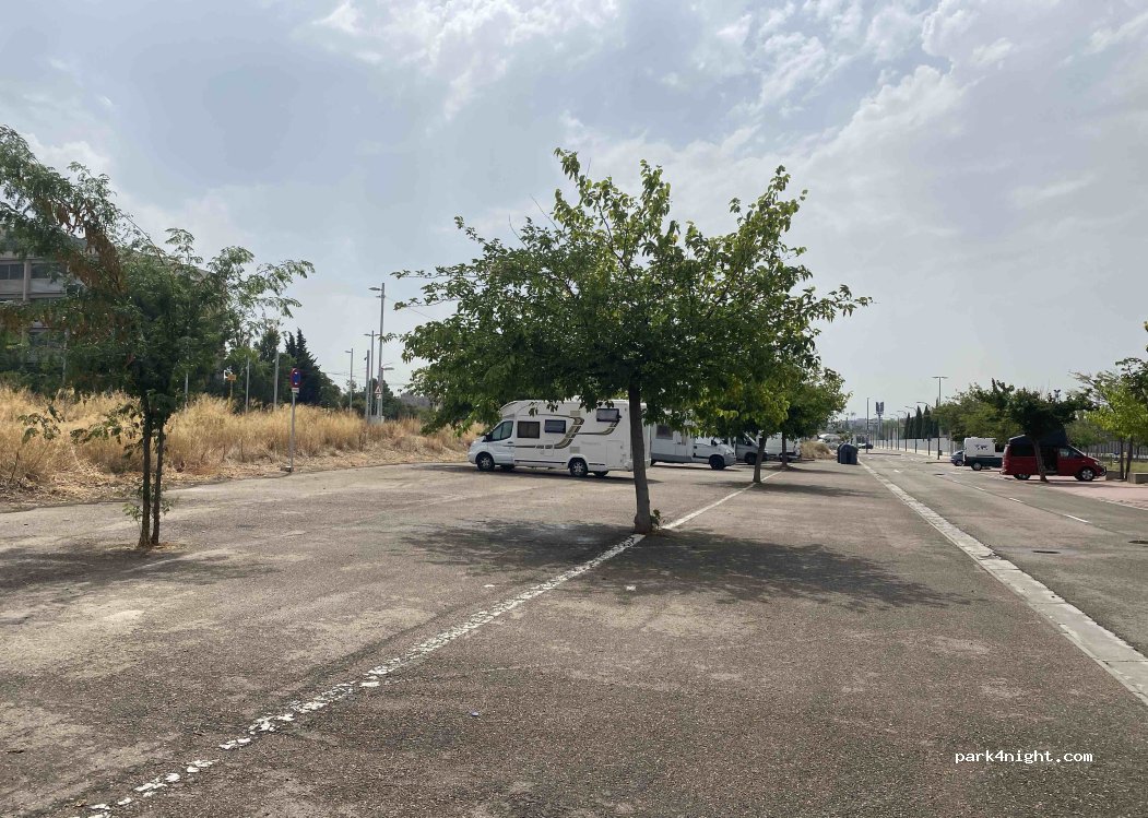 (50018) Zaragoza - Calle Poeta Luciano Gracia — foto 5