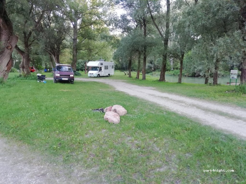 (9235) Dunaremete - Unnamed Road — foto 2