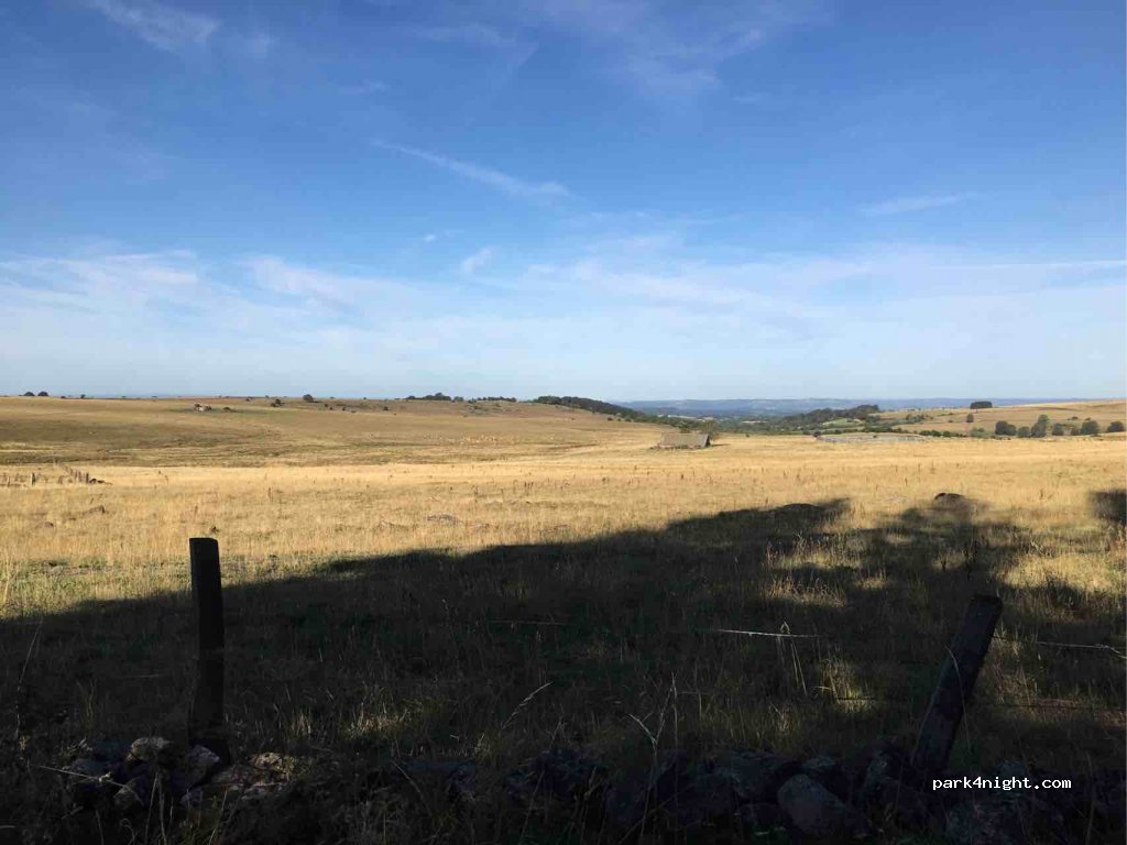 (12210) Argences-en-Aubrac - D921 — foto 2