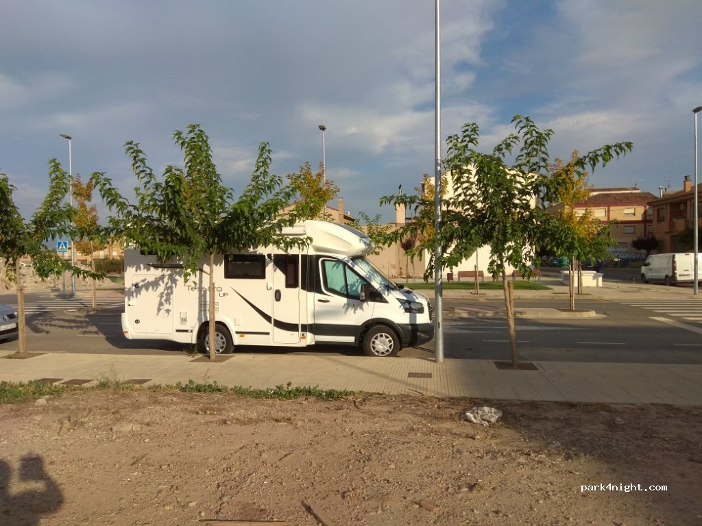 (26540) Alfaro - 2 Calle Ramón Almazán — foto