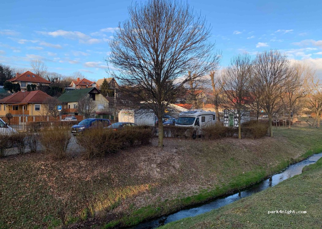 (2051) Biatorbágy - 2 Fő utca — foto 2