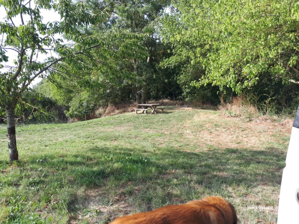 (37220) Trogues - Unnamed Road — foto 2
