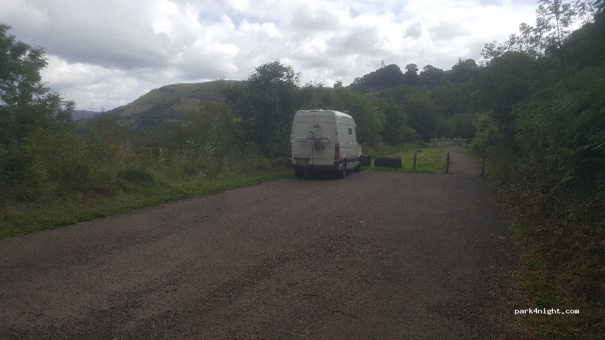 (NP7 0NS) Llanelly Hill - 8 New Rank — foto