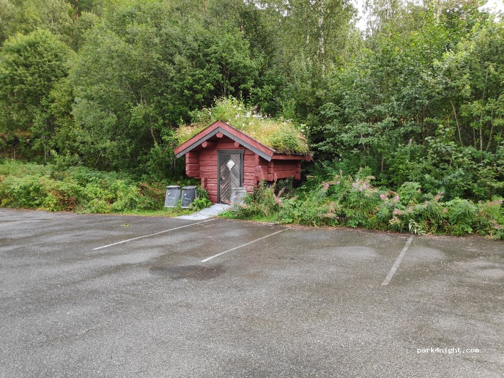 (6620) Ålvundeid - Unnamed Road — foto
