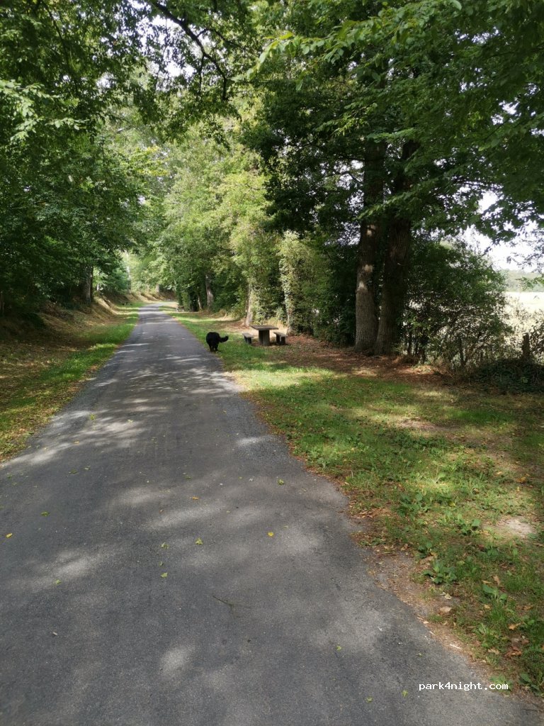 (79150) Voultegon - Unnamed Road — foto 2