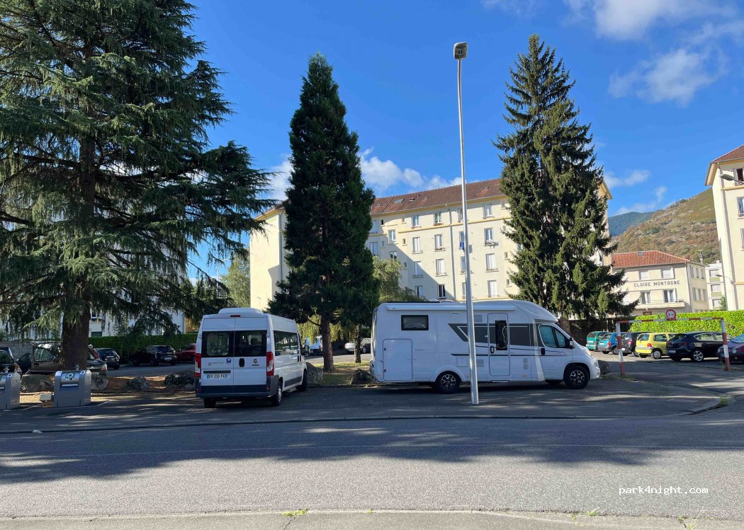 (65100) Lourdes - 2 Rue Edmond Michelet — foto 3