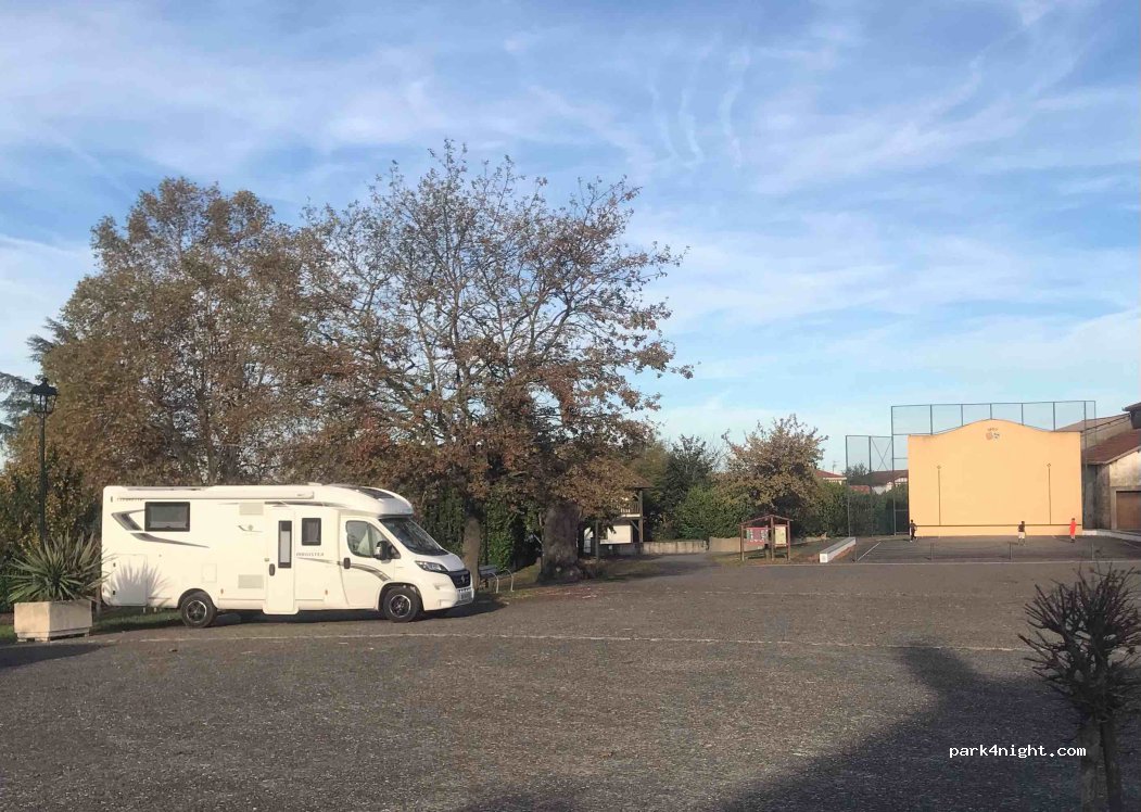 (64120) Garris - 3 Plaza — foto 3