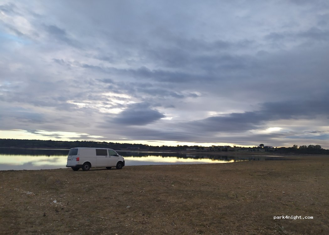 (10859) Santibáñez el Alto - Poblado Parra del Soberal — foto 2