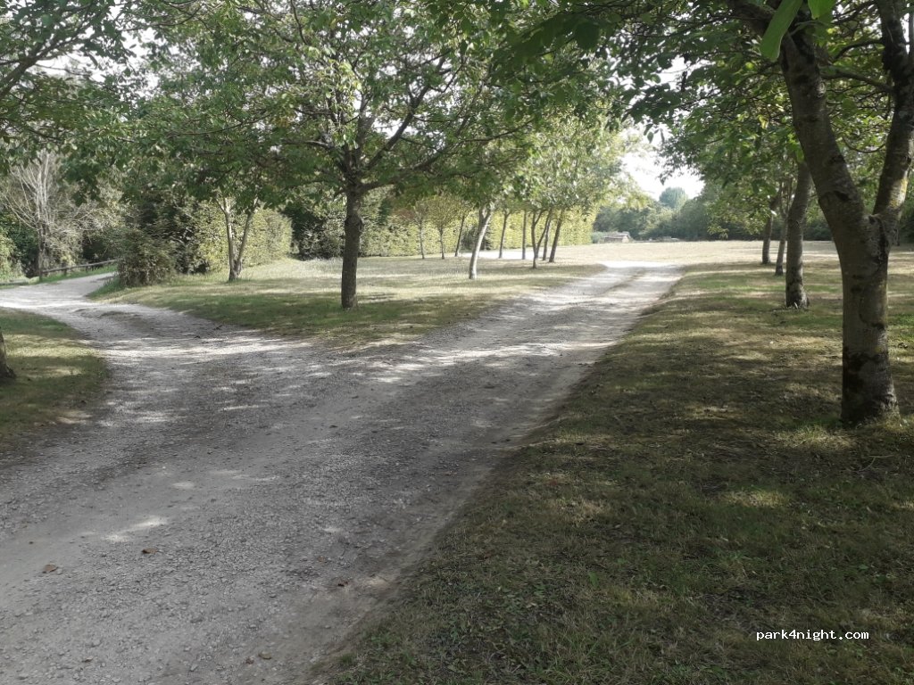 (85440) Saint-Hilaire-la-Forêt - Unnamed Road — foto 2