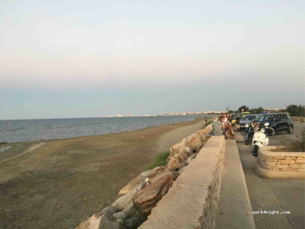 (76121) Barletta - Lungomare Pietro Paolo Mennea — foto
