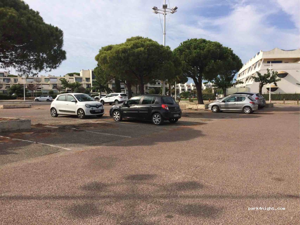 (30240) Le Grau-du-Roi - 3 Avenue Jean Lasserre — foto 2