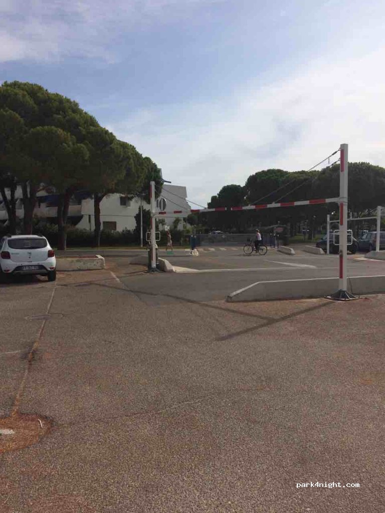 (30240) Le Grau-du-Roi - 3 Avenue Jean Lasserre — foto 3